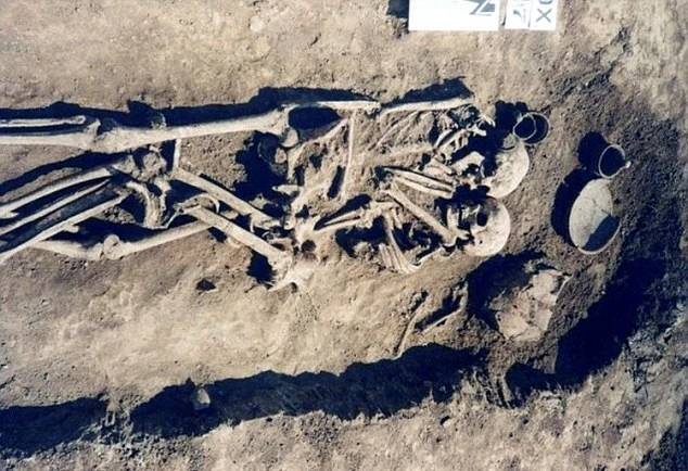 3,000-year loving embrace